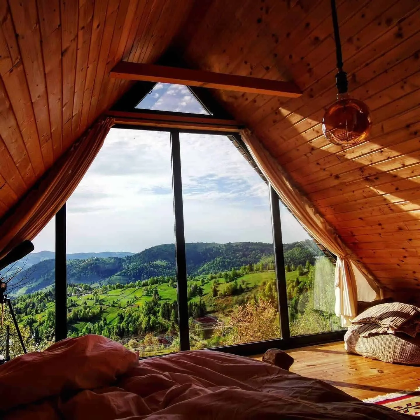 Cabana La noi la munte