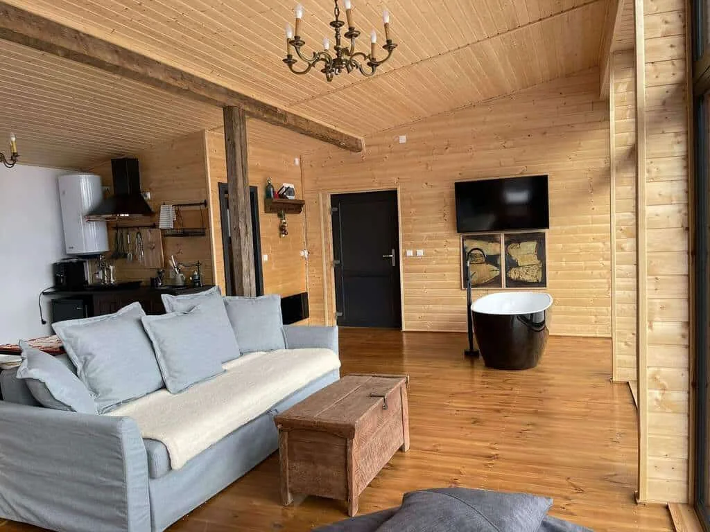 Casa de pe Lac