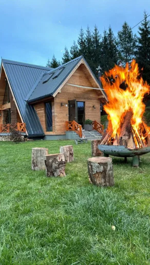 La Cabane Comandău