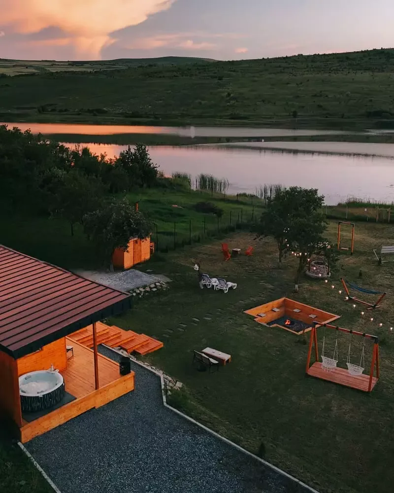 Story Cabin Lake